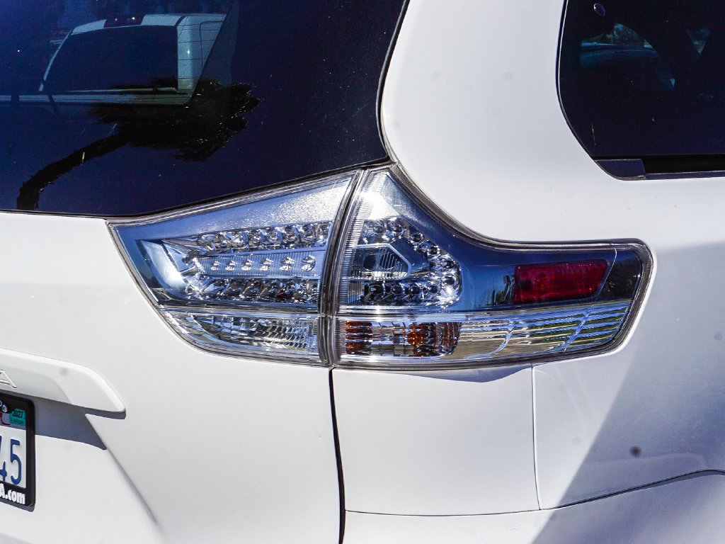 Used 2016 White Toyota SE image 7