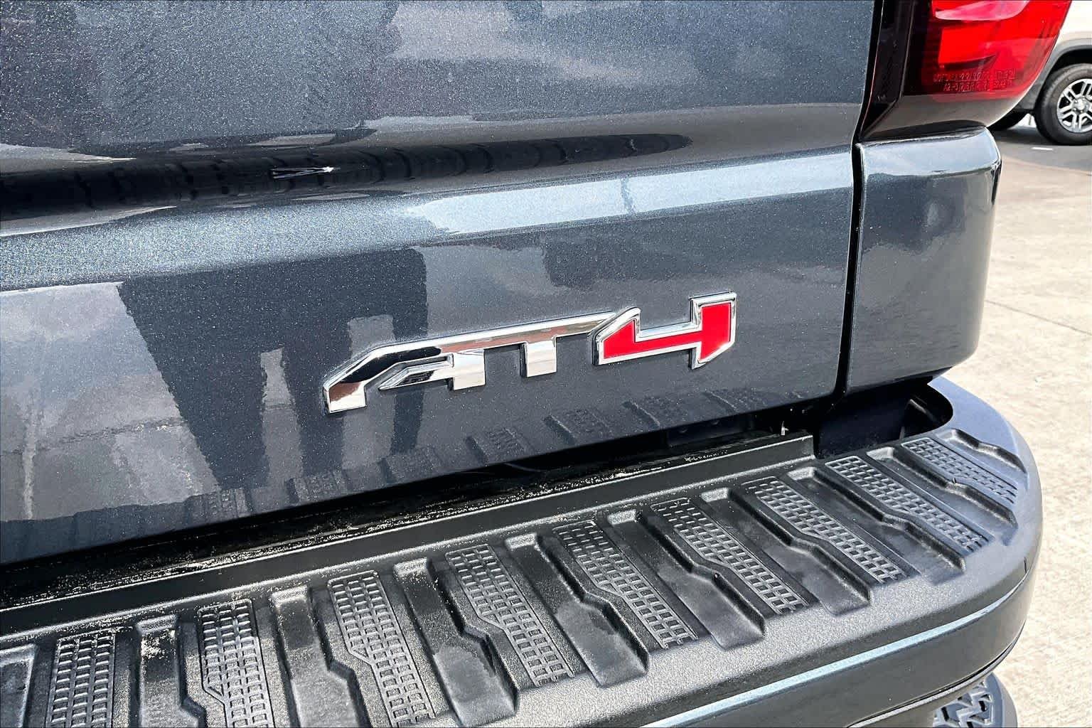 Used 2021 DARK SKY METALLIC GMC AT4 image 8