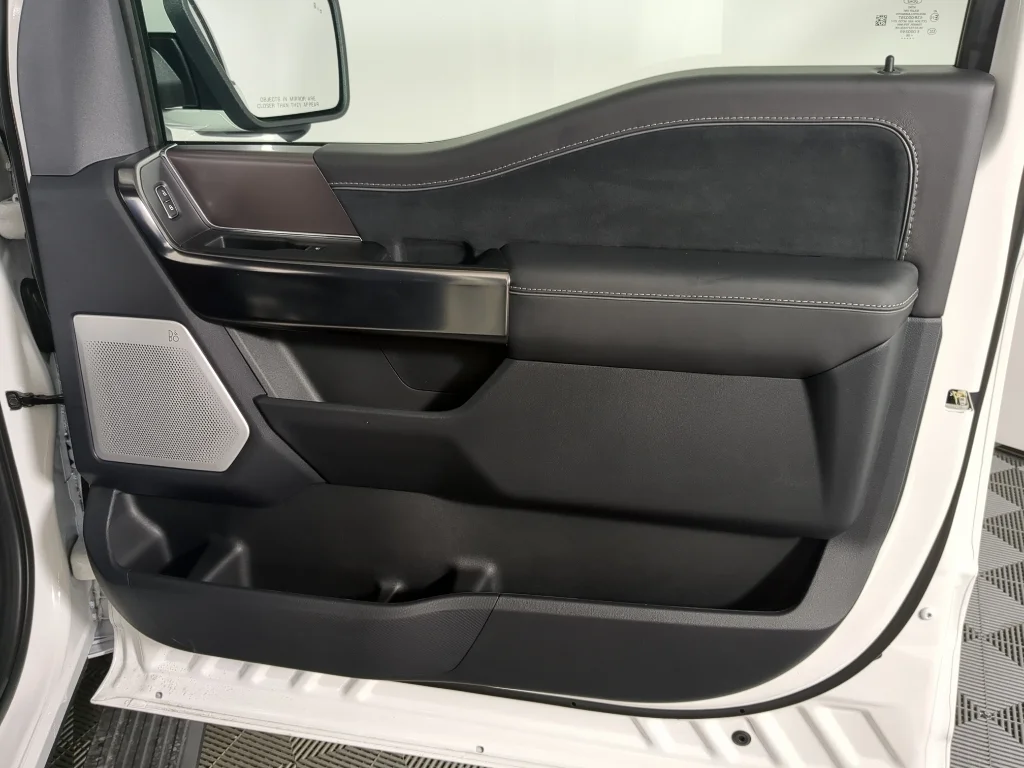 New 2026 Star White Metallic Tri-Coat Ford Platinum® image 18