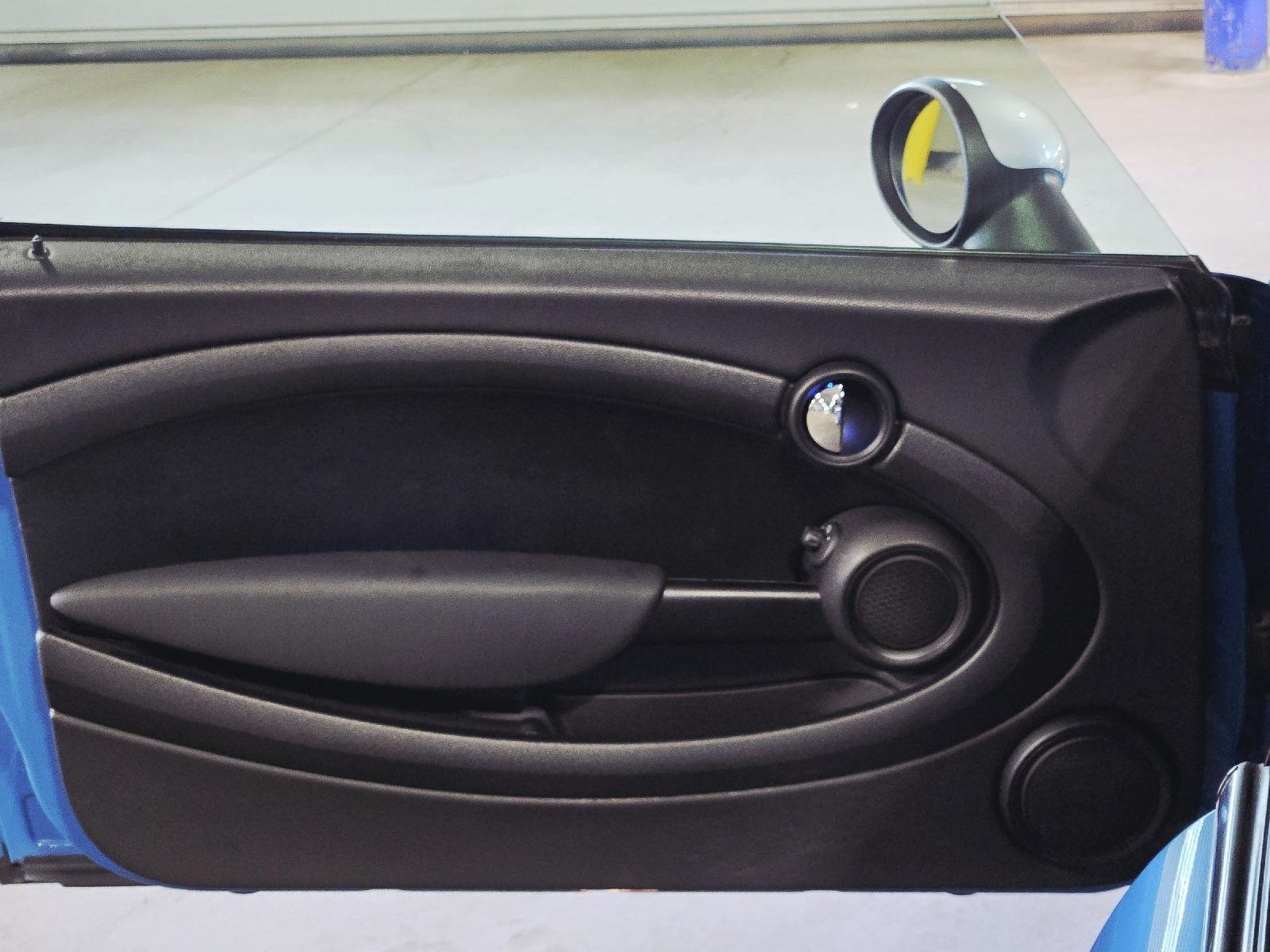 Used 2013 Reef Blue Metallic MINI CLUBVAN image 24