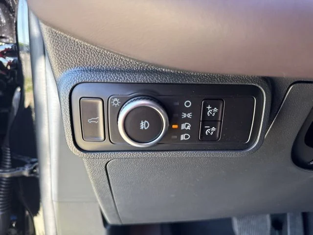New 2026 Agate Black Metallic Ford Platinum™ image 18