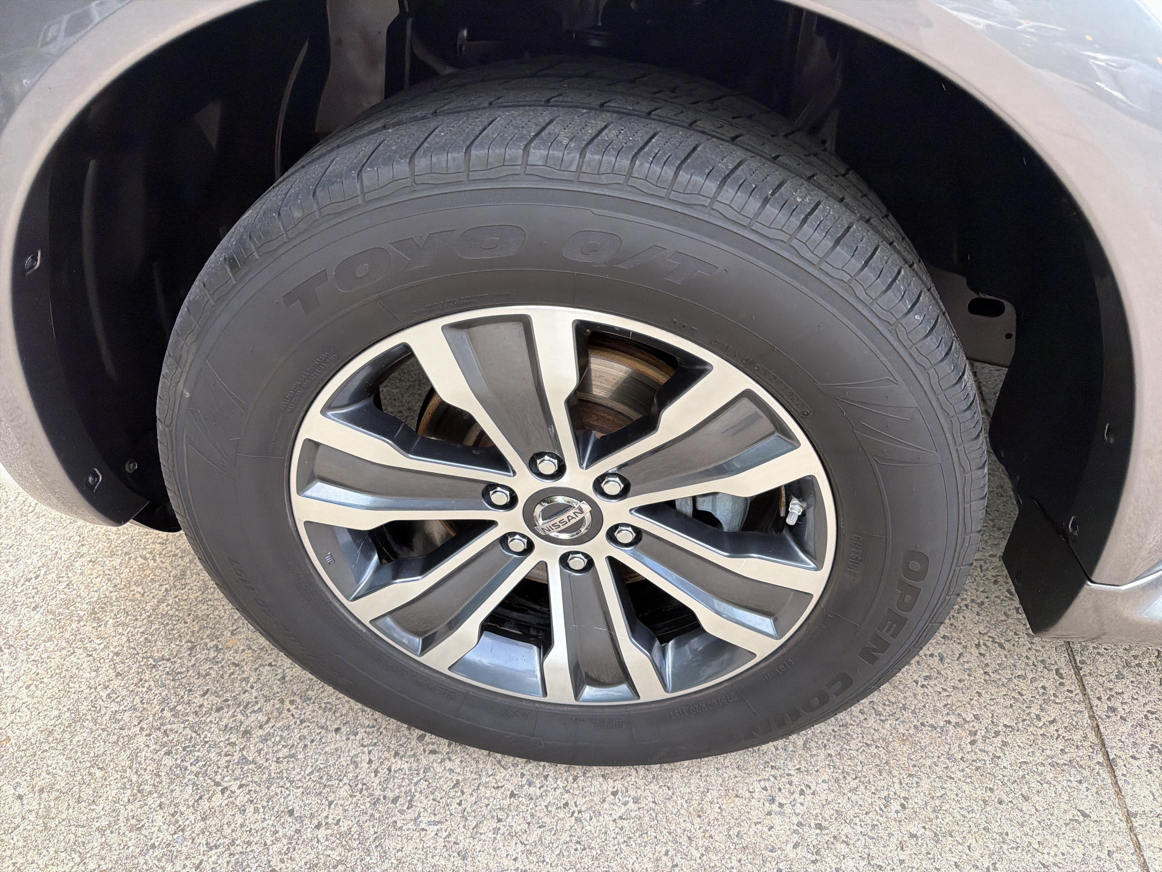 Used 2017 Pearl White Nissan SL image 11