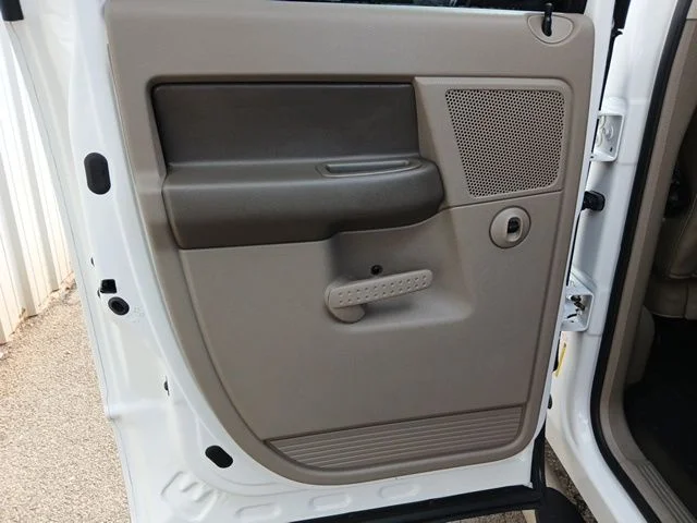 Used 2007 White Dodge Laramie image 30