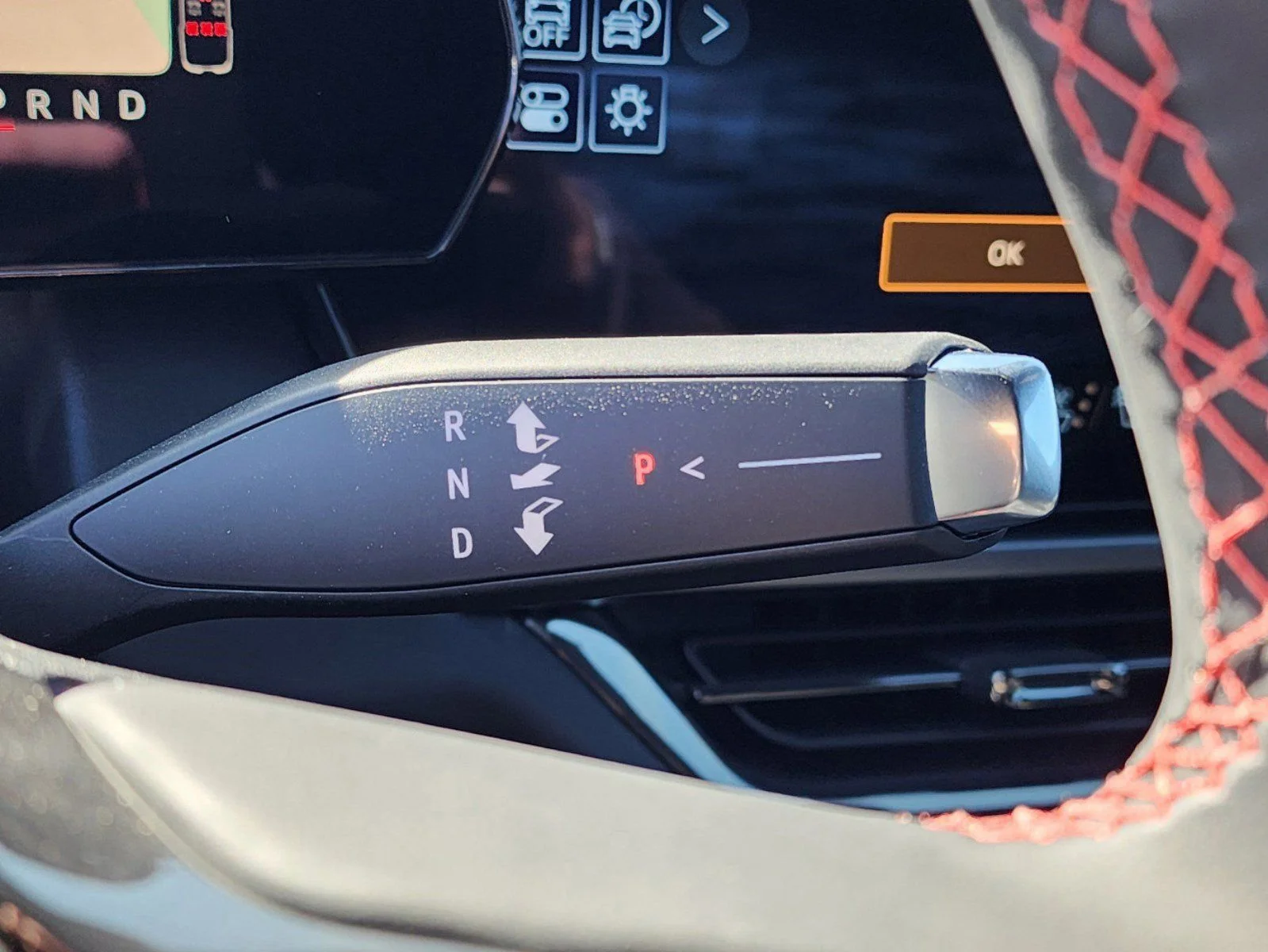 2025 Chevrolet Equinox EV RS - Photo 13