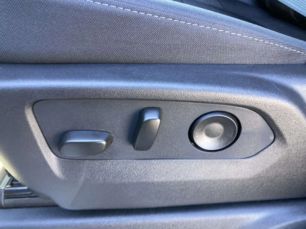 New 2026 Sterling Metallic GMC SLE image 17