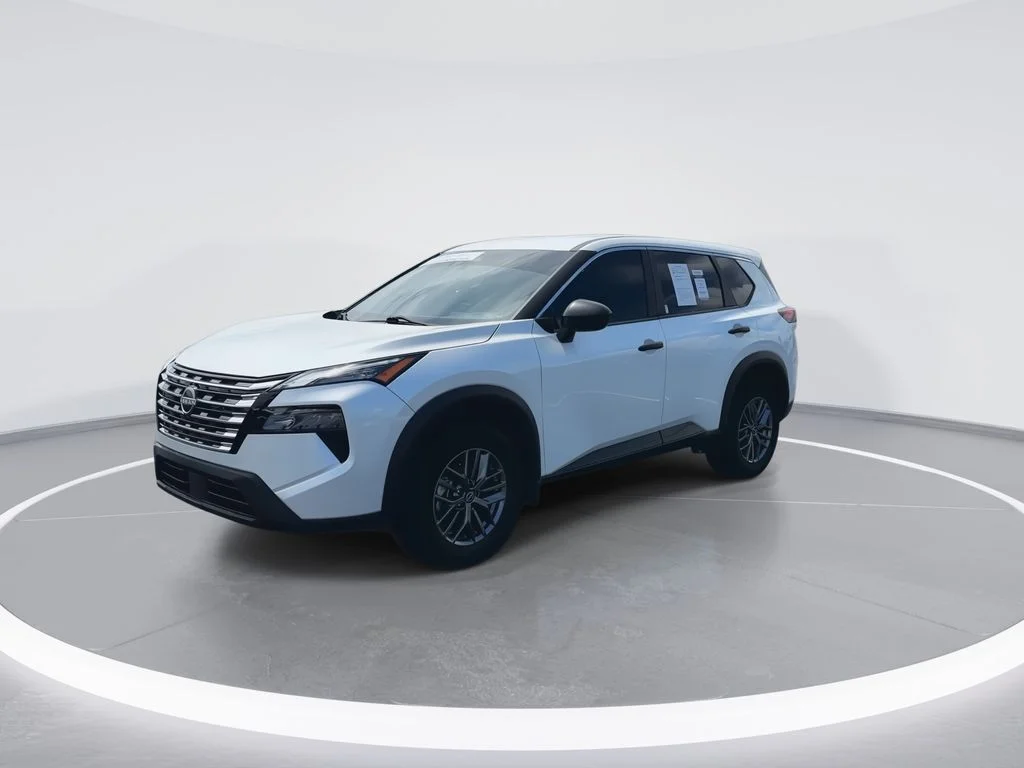 Used 2024 White Nissan S image 4