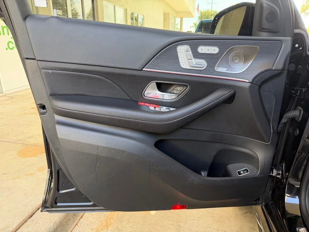 Used 2025 Black Mercedes-Benz GLE 350 image 39