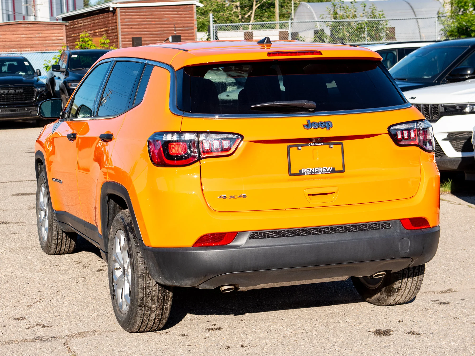 New 2026 joose Jeep Sport* image 3