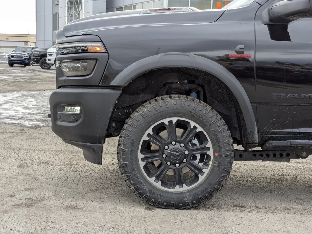 New 2026 Black RAM Rebel - - 4x4 - Cummins HO Diesel - Level 1 & Safety Grp - 5th Wheel Tow Grp & More! image 9