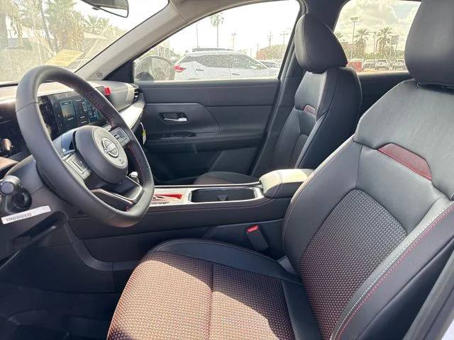 New 2027 Aspen White TriCoat / Super Black Two-tone Nissan SR image 17