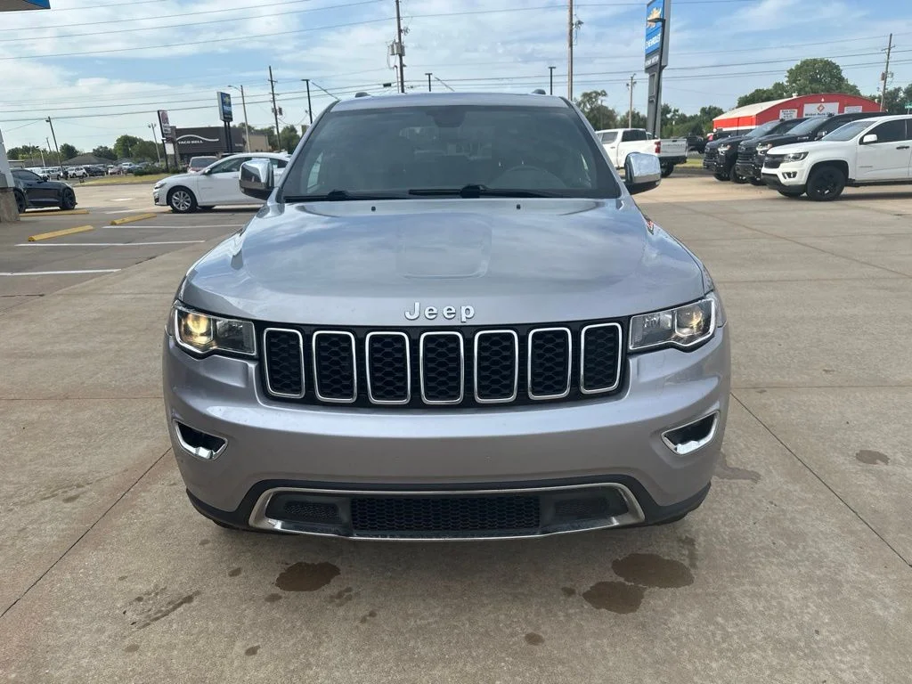 Used 2021 Silver Jeep Limited image 27