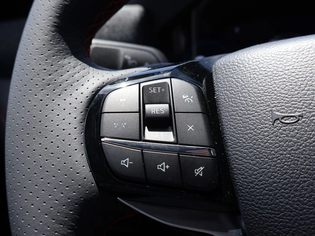 New 2026 Carbonized Gray Metallic Ford ST-Line image 27