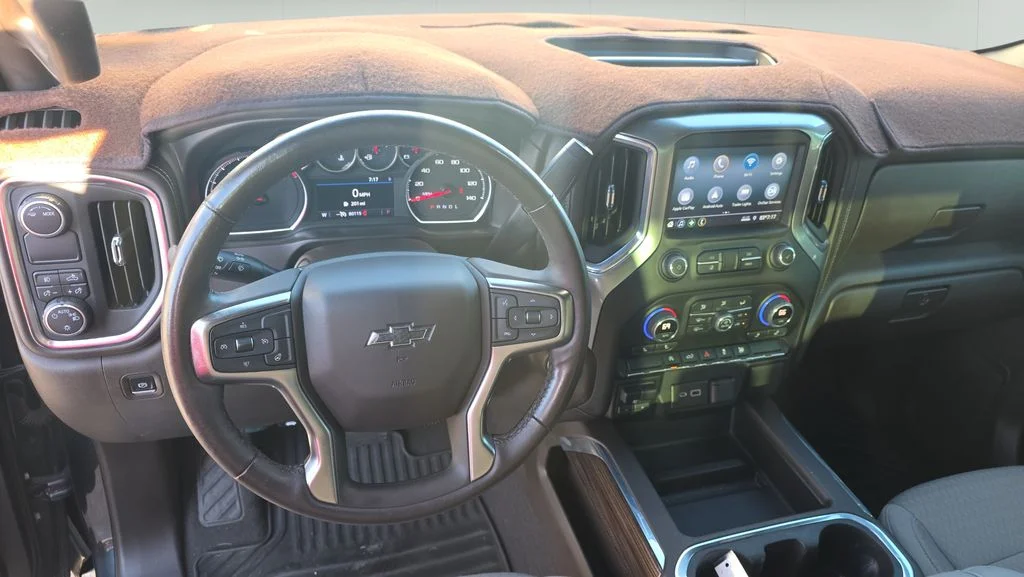 Used 2021 Gray Chevrolet RST image 18