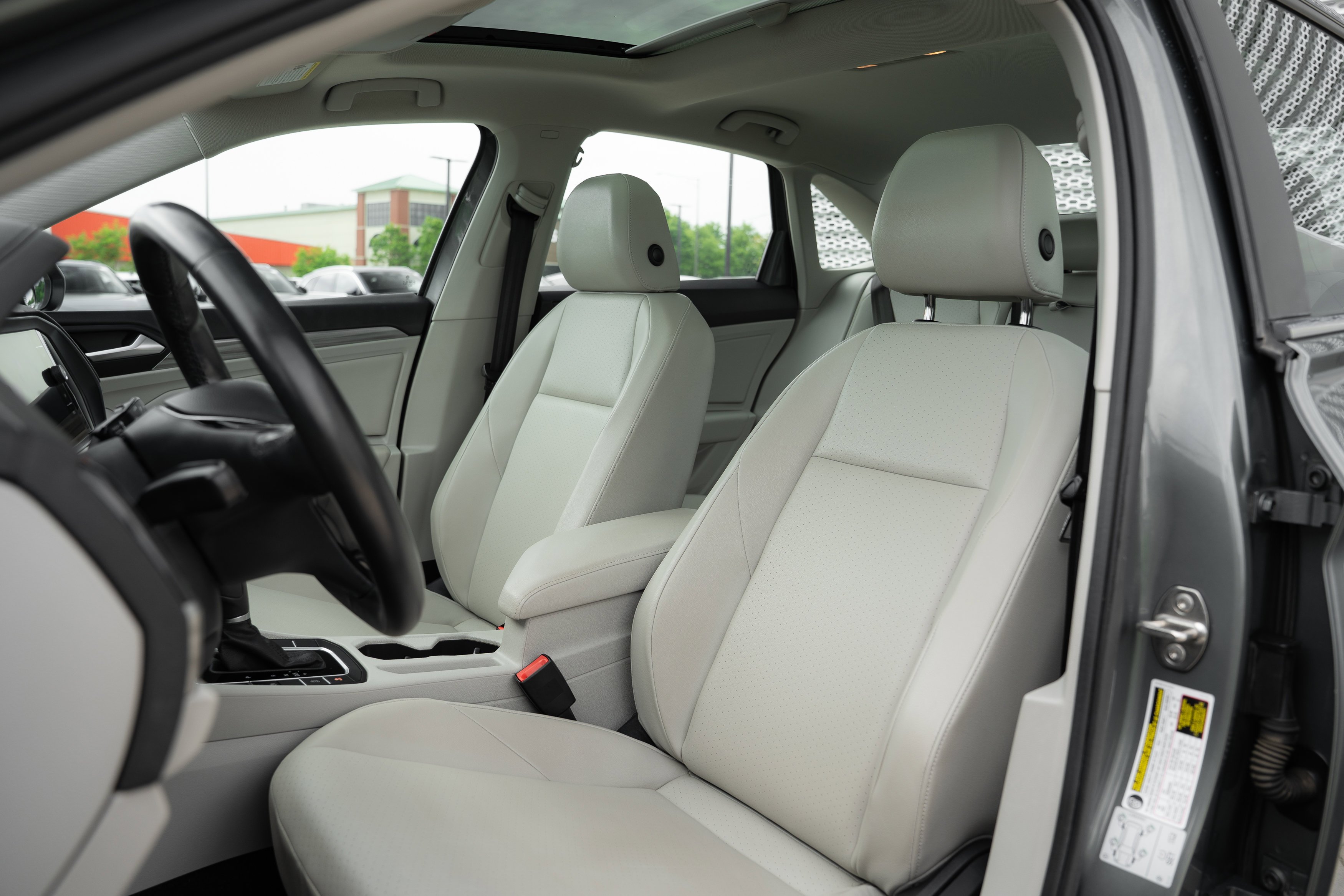 Used 2019 Sage Green Metallic Volkswagen SEL image 19