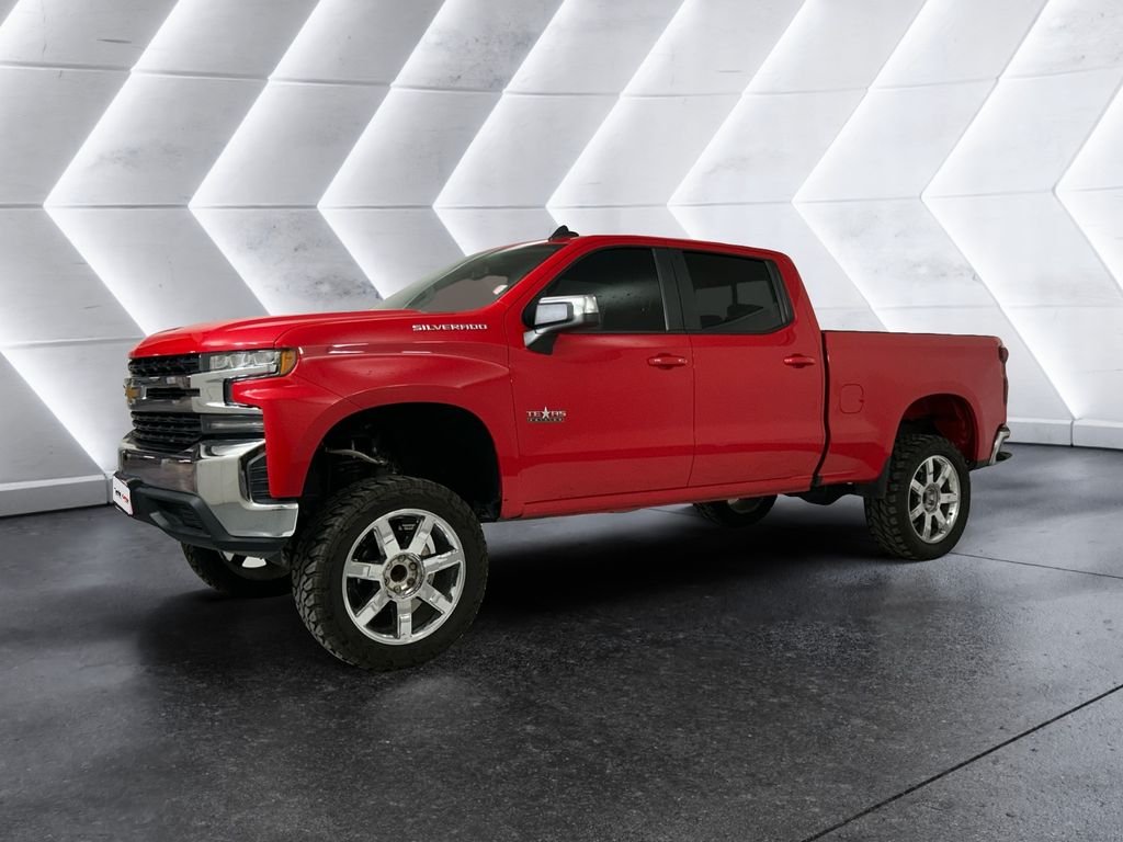Used 2022 Red Chevrolet LT image 3