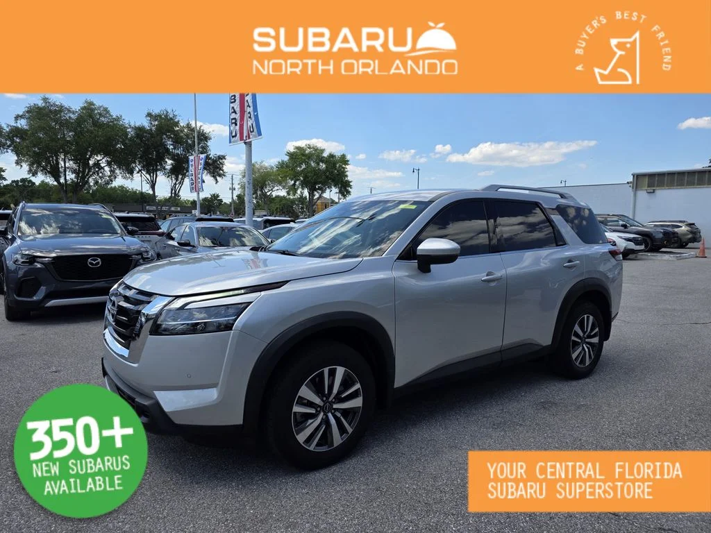 2024 Nissan Pathfinder SL 2WD's photo