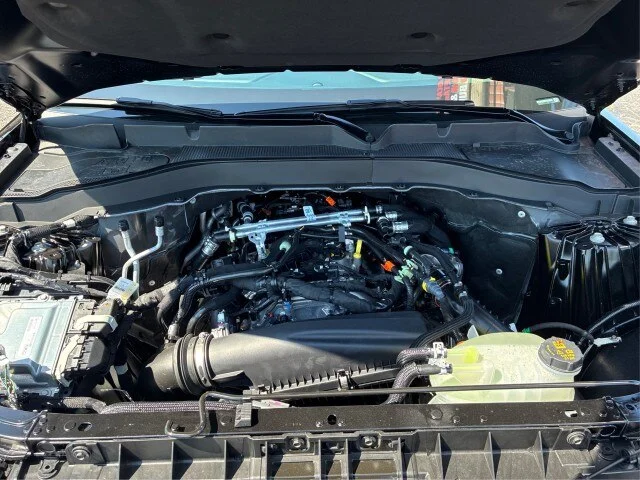 New 2026 Agate Black Metallic Ford Active image 43