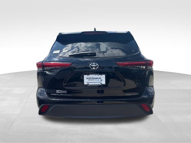 Used 2021 Black Toyota XLE image 4