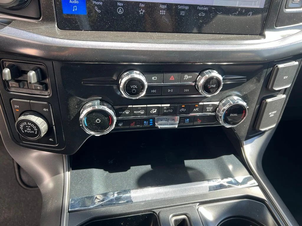 New 2026 Carbonized Gray Metallic Ford Tremor® image 14