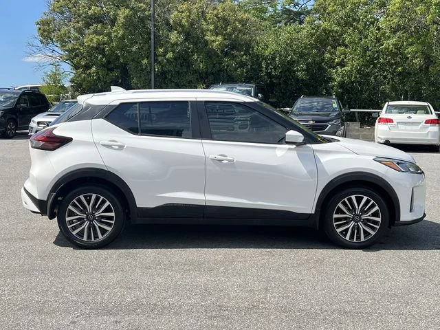 Used 2024 White Nissan SV image 14