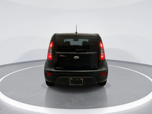 Used 2013 Gray Kia Base image 5