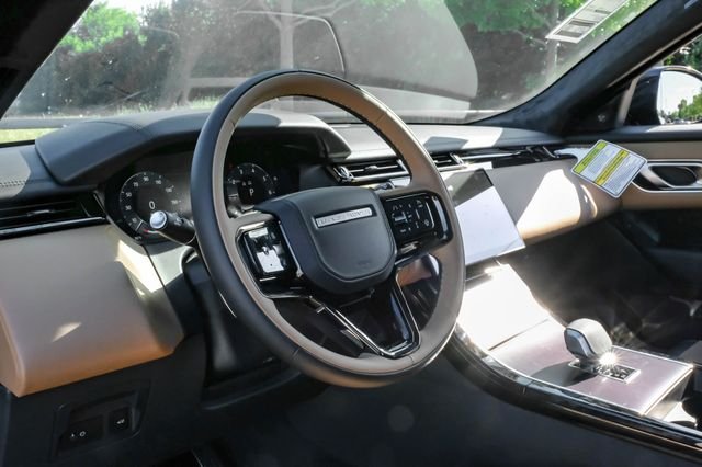 New 2026 Santorini Black Land Rover Autobiography image 2