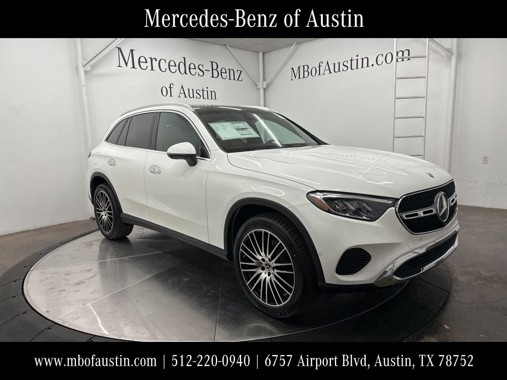 2026 Mercedes-Benz GLC GLC 300's photo