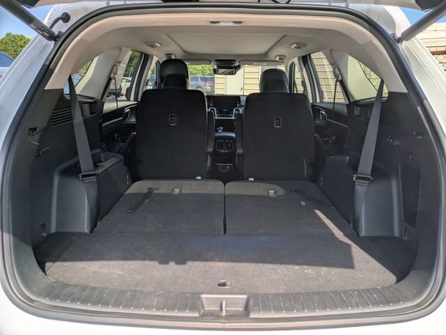 Used 2023 White Kia SX image 23