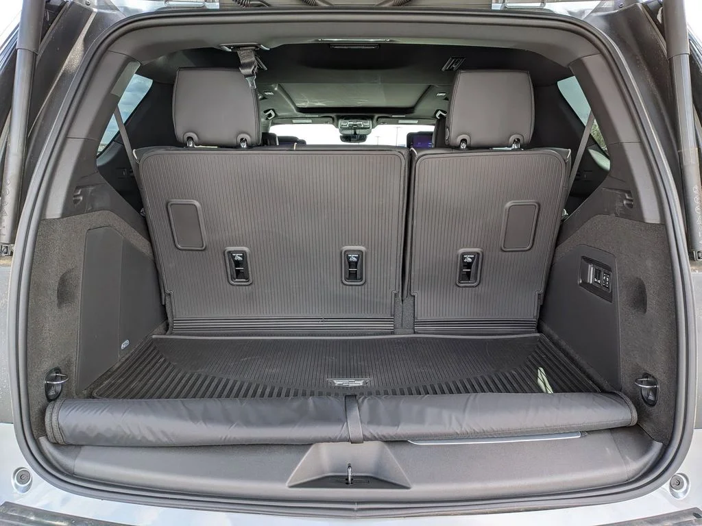 2026 Cadillac Escalade Sport - Photo 29