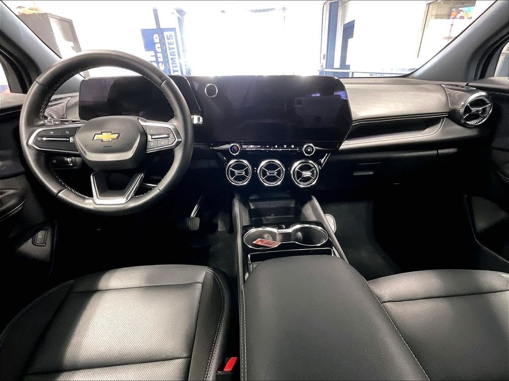 Used 2024 Gray Chevrolet LT image 21