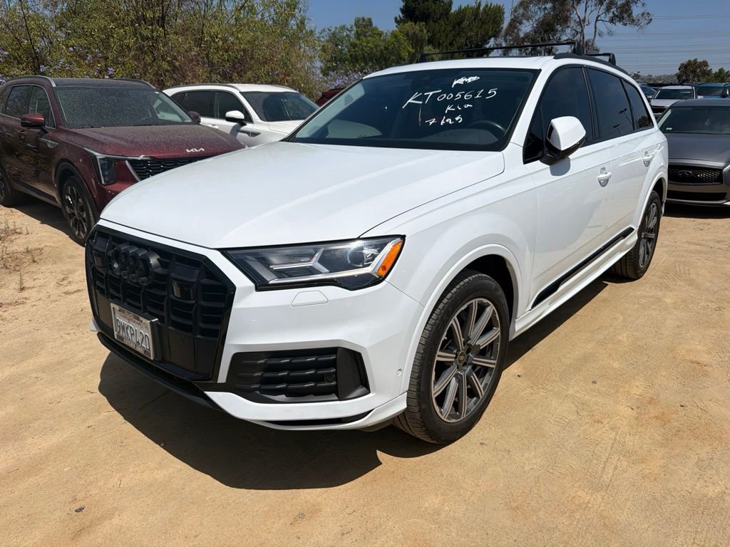 2023 Audi Q7 45 Premium Plus