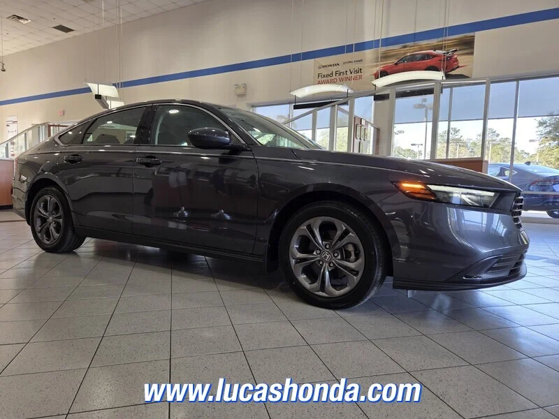 Used 2024 Gray Honda EX CVT image 3