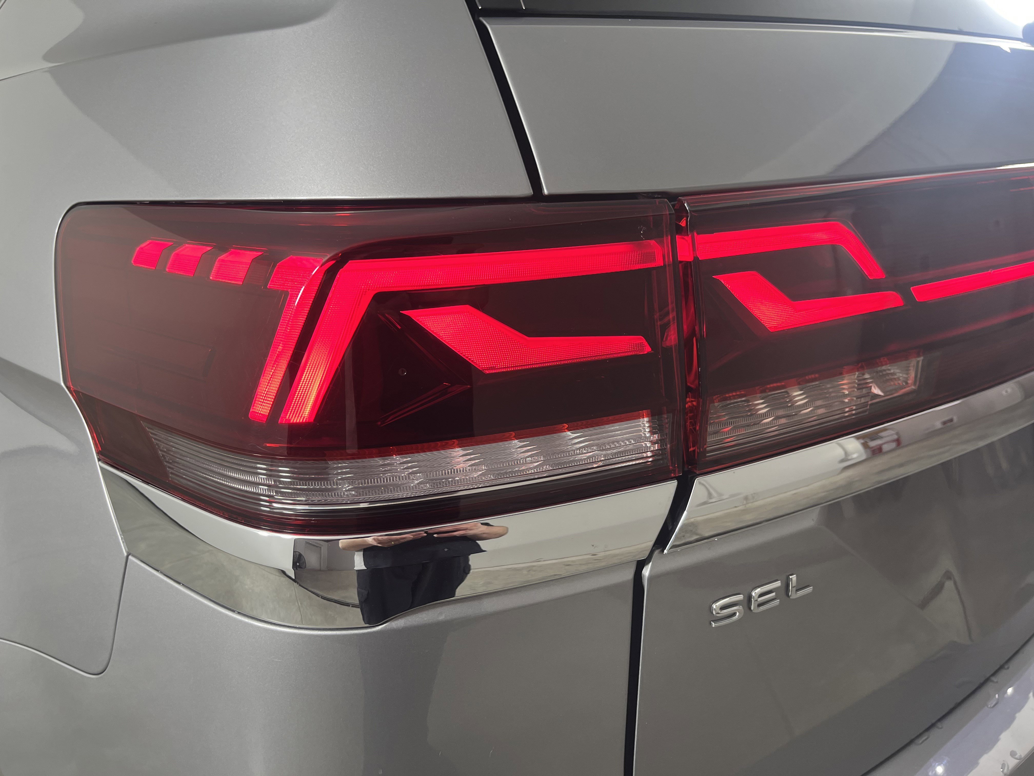 2024 Volkswagen Atlas SEL Premium R-Line - Photo 27