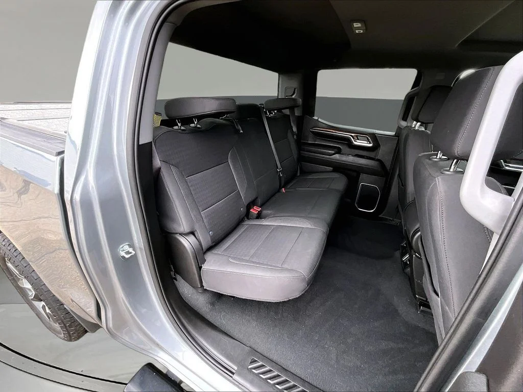 Used 2023 Gray Chevrolet LT image 28