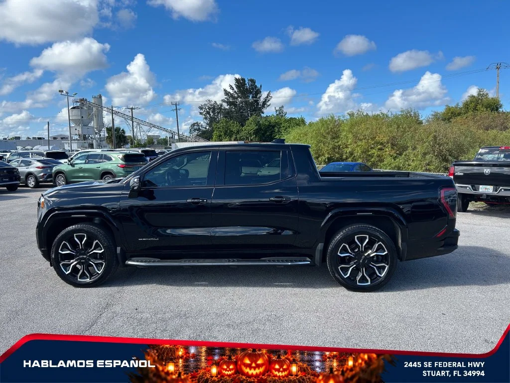 Used 2025 Onyx Black GMC Extended Range Denali image 8