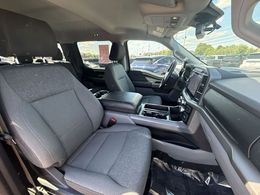 Used 2024 Gray Ford XLT image 23