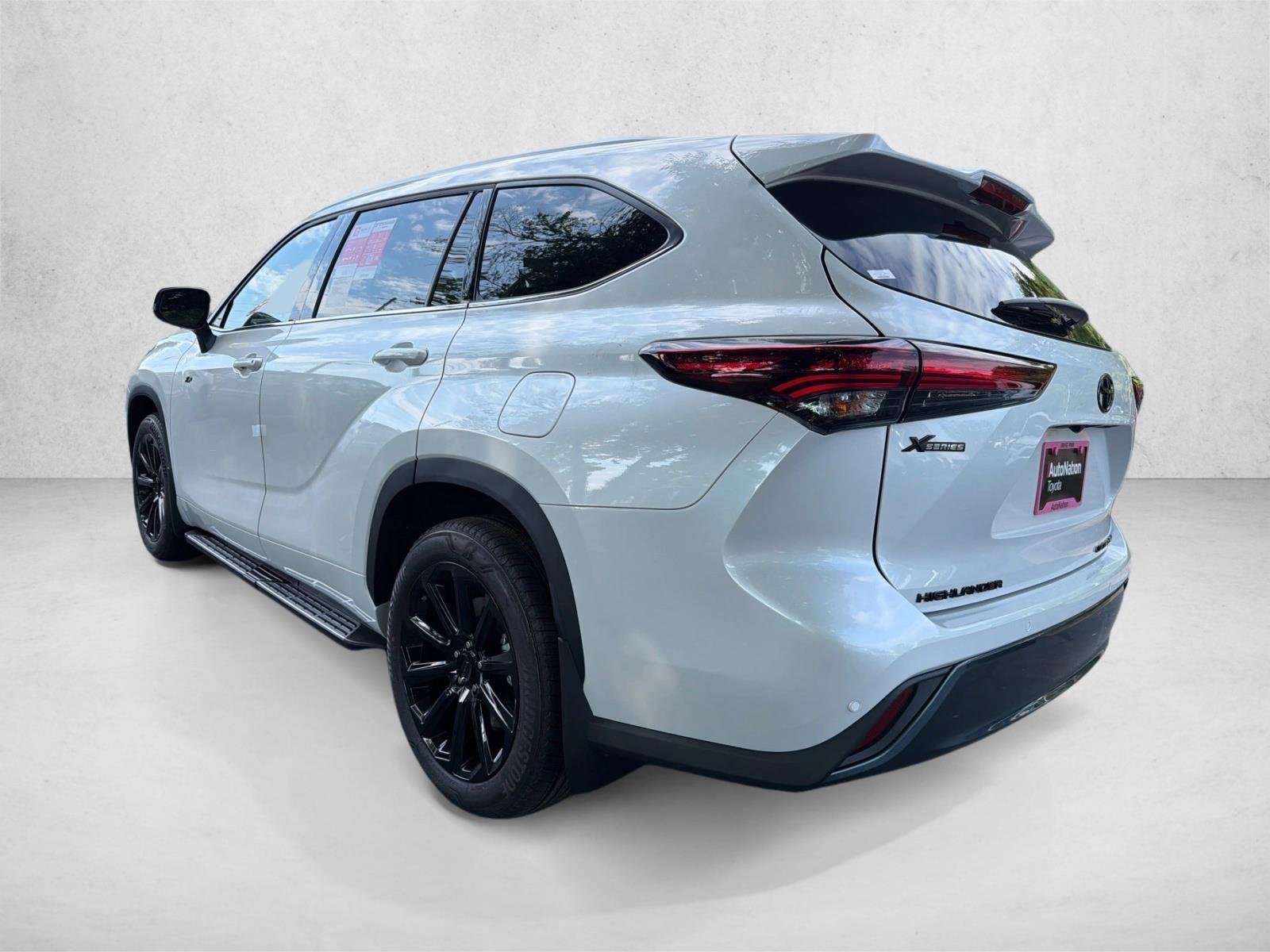 Certified Used 2026 Wind Chill Pearl Toyota Limited image 5