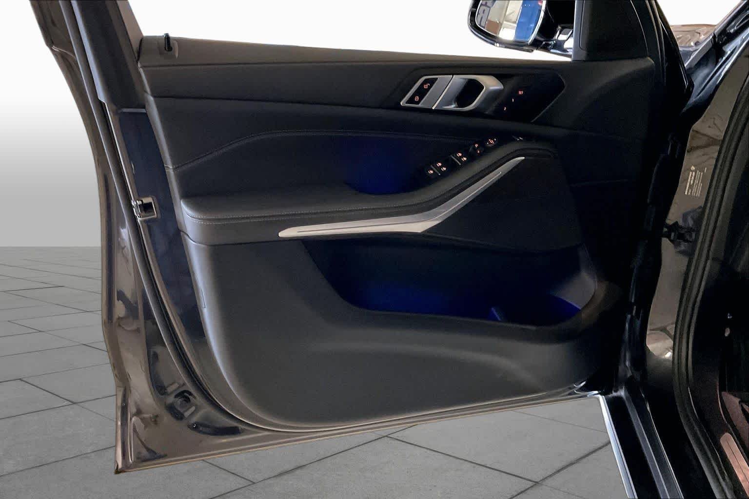 Used 2023 Dark Graphite Metallic BMW sDrive40i image 20