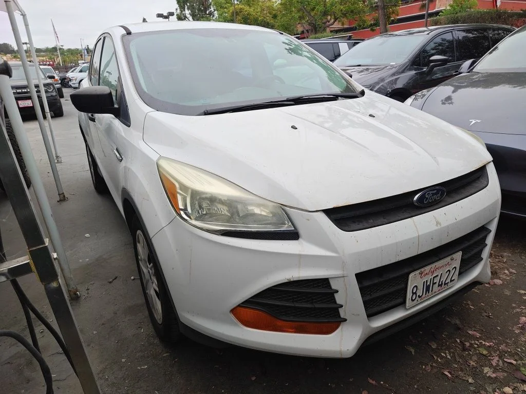 Used 2015 White Ford S image 19
