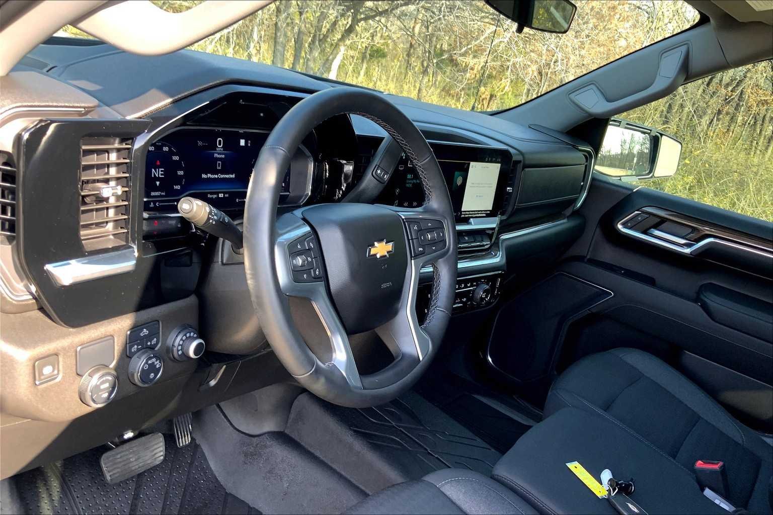 Used 2023 Northsky Blue Metallic Chevrolet LT image 17