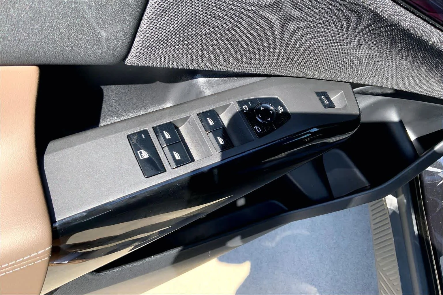 New 2026 Black Sapphire Metallic BMW 30 xDrive image 17