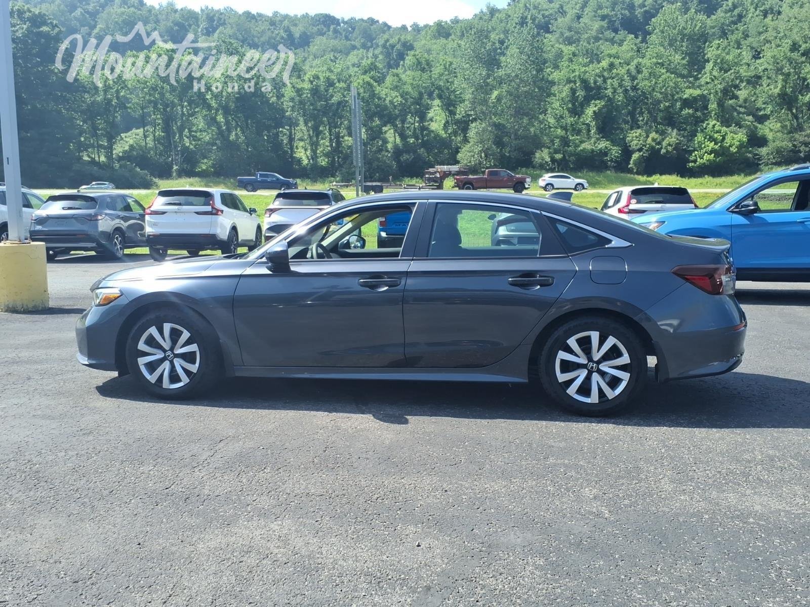 Used 2025 Meteorite Gray Metallic Honda LX image 8