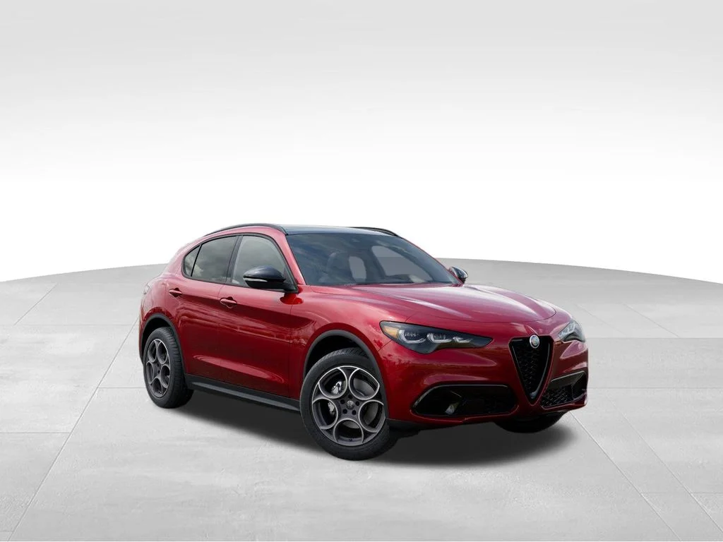 New 2025 Red Alfa Romeo Base image 5