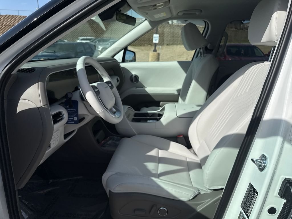 New 2026 White Hyundai SEL image 9