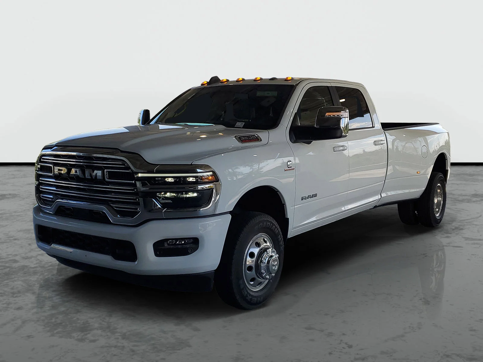 New 2026 Bright White Clear-Coat Exterior Paint RAM Laramie image 3