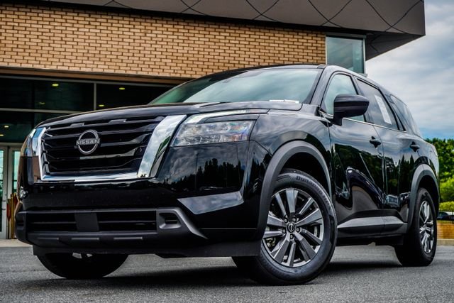 2025 Nissan Pathfinder S 2WD's photo