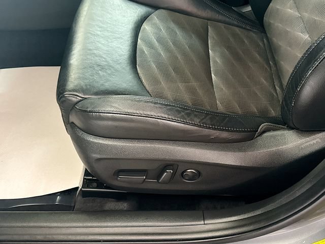 Used 2018 Gray Hyundai Sport+ image 19