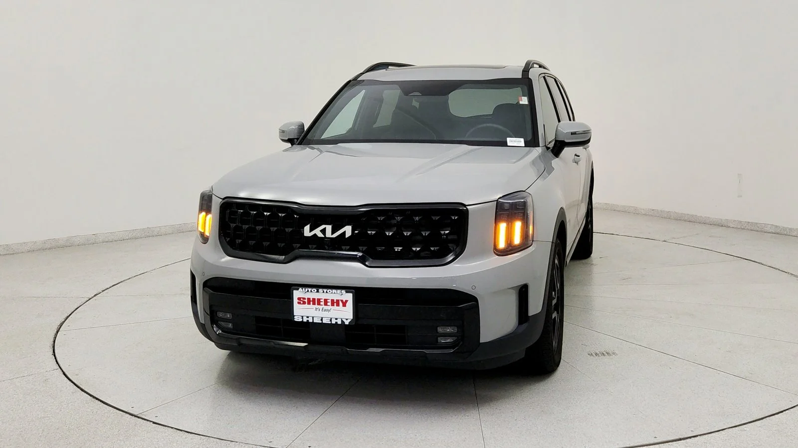 Used 2024 Gray Kia SX X-Line image 2
