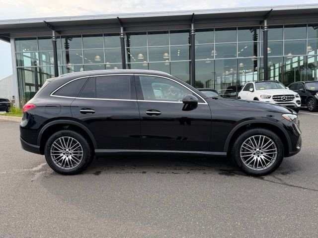 Used 2026 Black Mercedes-Benz GLC 300 image 8