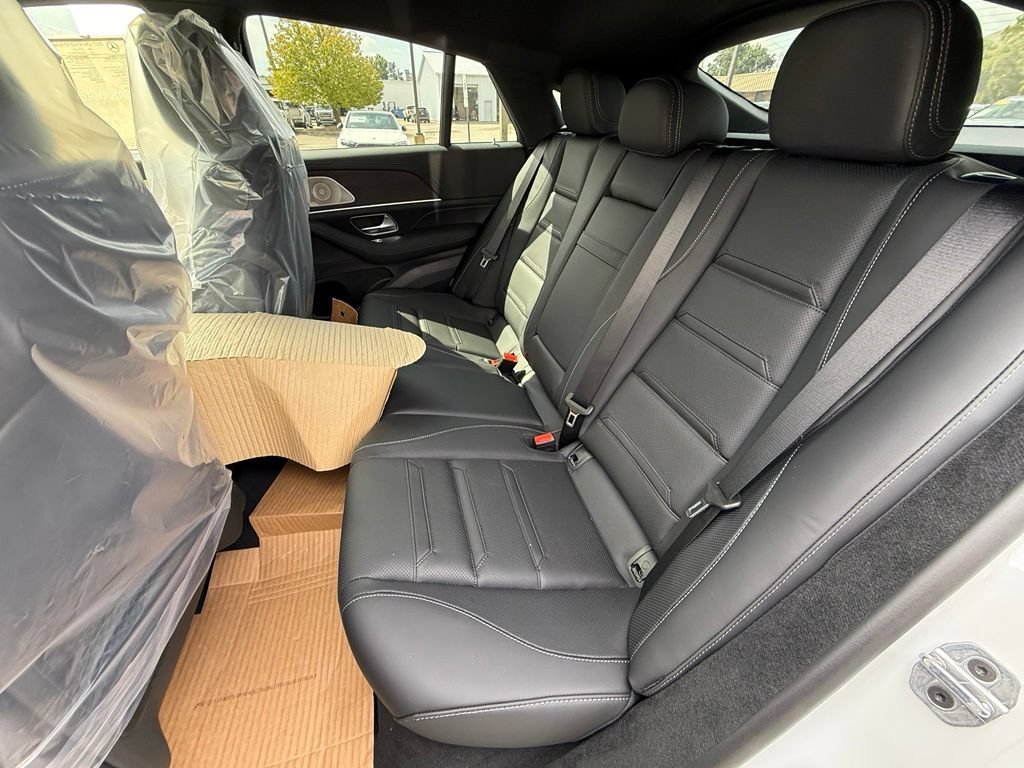 New 2027 MANUFAKTUR Moonlight White Metallic Mercedes-Benz AMG® GLE 53e 4MATIC+ Coupe image 20